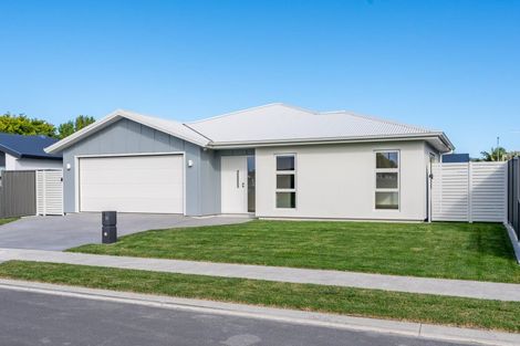 Photo of property in 10 Cassin Place, Taradale, 4112