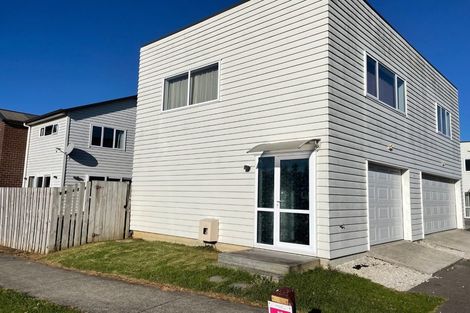 Photo of property in 16 Tarapiroe Avenue, Takanini, 2112