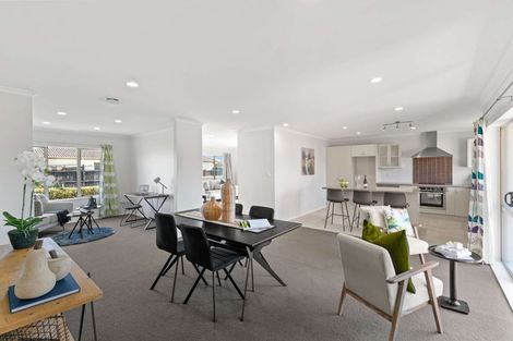 Photo of property in 37 Breaker Grove, Waiuku, 2123