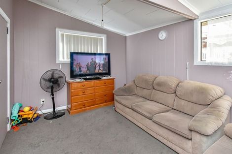 Photo of property in 48 Gray Avenue, Mangere East, Auckland, 2024