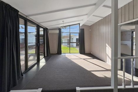 Photo of property in 6 Chadwick Place, Highbury, Palmerston North, 4412