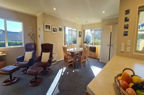 Photo of property in 98 Regent Drive, Paraparaumu Beach, Paraparaumu, 5032