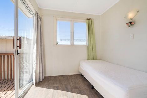 Photo of property in 118 Rathgar Road, Henderson, Auckland, 0610