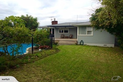 Photo of property in 6 Merchant Avenue, Te Atatu South, Auckland, 0610