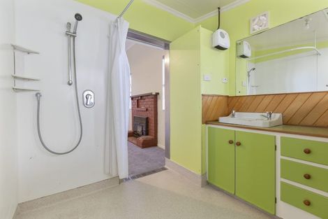 Photo of property in 32 Ngamotu Road, Moturoa, New Plymouth, 4310