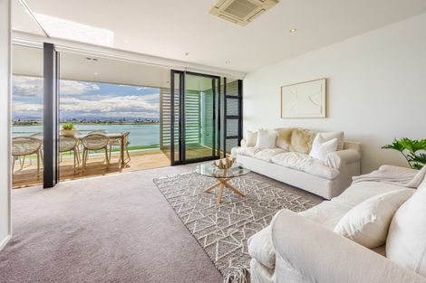 Photo of property in 407/7 Humber Street, Pandora, Napier, 4110