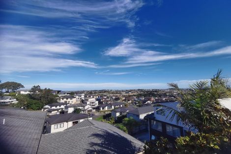Photo of property in 1004a East Coast Road, Northcross, Auckland, 0630