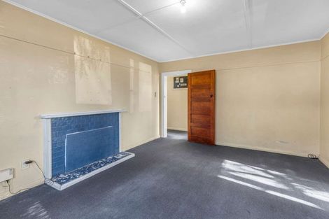 Photo of property in 616 Featherston Street, Roslyn, Palmerston North, 4414