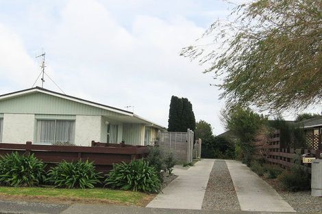 Photo of property in 22 Mahana Road, Paraparaumu Beach, Paraparaumu, 5032