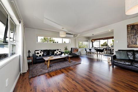 Photo of property in 43 Redwood Drive, Massey, Auckland, 0614