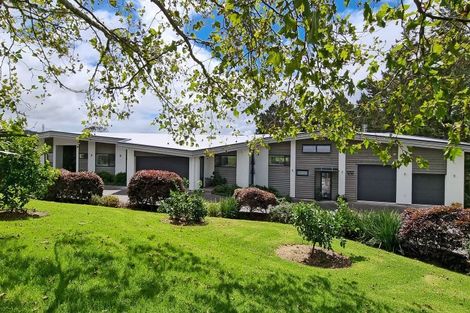 Photo of property in 44 Warman Road, Okura, Albany, 0792