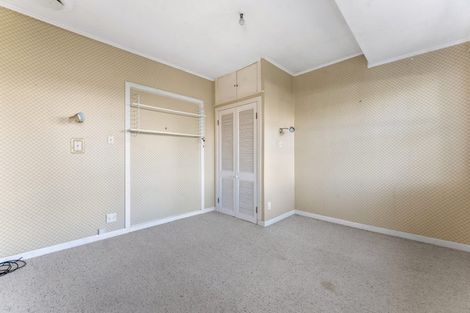 Photo of property in 3 Frieston Road, Milford, Auckland, 0620
