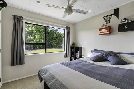 Photo of property in 34 Meadowood Drive, Unsworth Heights, Auckland, 0632