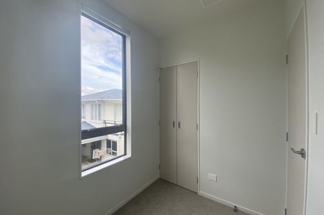 Photo of property in 3/2 Moor Avenue, Te Atatu Peninsula, Auckland, 0610