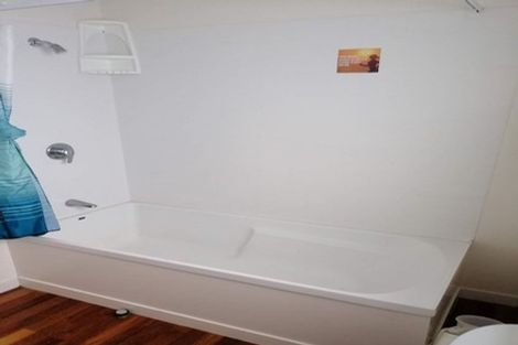 Photo of property in 4a Versailles Street, Karori, Wellington, 6012