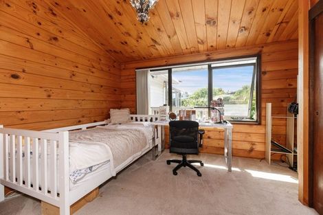 Photo of property in 107 Becroft Drive, Forrest Hill, Auckland, 0620