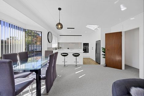 Photo of property in 1/5 Selwyn Street, Lower Vogeltown, New Plymouth, 4310