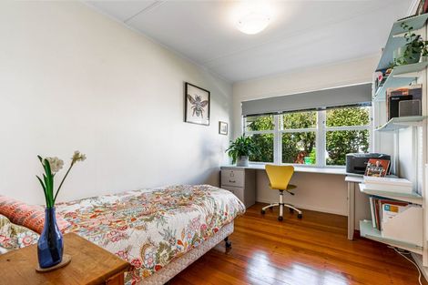 Photo of property in 36 Totara Road, Te Atatu Peninsula, Auckland, 0610