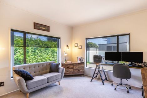 Photo of property in 23 Harvey Street, Waipahihi, Taupo, 3330