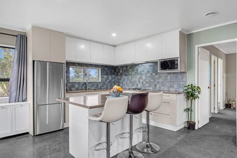 Photo of property in 2/33 Seaward Place, Wattle Downs, Auckland, 2103