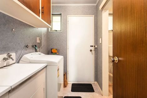 Photo of property in 427 Memorial Avenue, Burnside, Christchurch, 8053