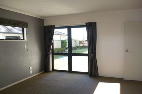 Photo of property in 2 Caulfield Place, Taradale, Napier, 4112