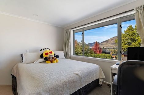 Photo of property in 18 Panorama Terrace, Queenstown, 9300