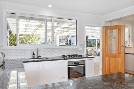 Photo of property in 39 Tahi Terrace, Glen Eden, Auckland, 0602