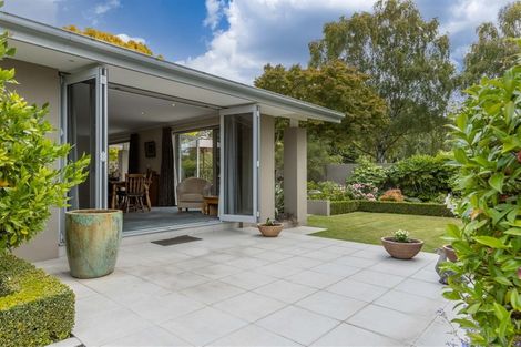 Photo of property in 10 Willowbrook Place, Fendalton, Christchurch, 8052
