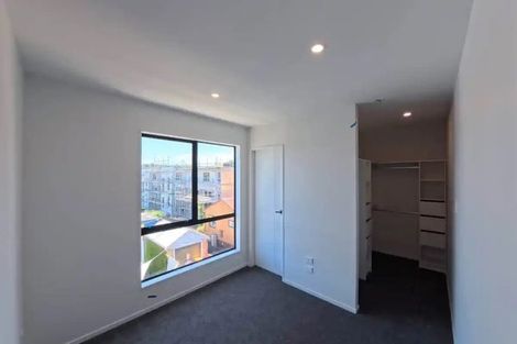 Photo of property in 7c Titirangi Road, New Lynn, Auckland, 0600