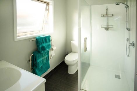 Photo of property in 8 Taranui Way, Paraparaumu Beach, Paraparaumu, 5032