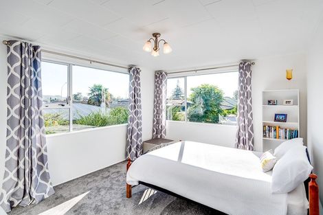 Photo of property in 11 Chester Street, Taradale, Napier, 4112