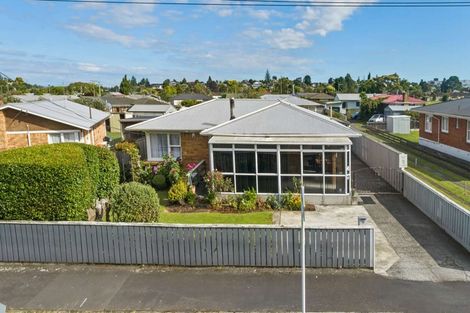 Photo of property in 50 Collins Road, Melville, Hamilton, 3206