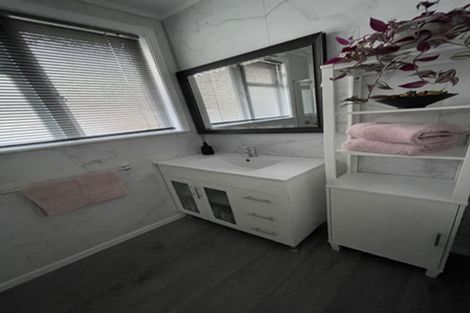 Photo of property in 7 Norman Road, Titirangi, Auckland, 0604