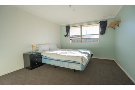 Photo of property in 121 Cunningham Crescent, Grasmere, Invercargill, 9810