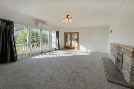 Photo of property in 8 Sherwood Avenue, Te Atatu South, Auckland, 0610