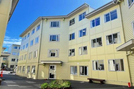 Photo of property in Basin Reserve Complex, 39/4 Sussex Street, Mount Cook, Wellington, 6021