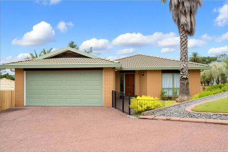 Photo of property in 4 San Pablo Way, Henderson, Auckland, 0612