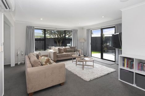 Photo of property in 3a Becmead Drive, Harewood, Christchurch, 8051