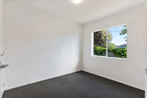 Photo of property in 72 Vodanovich Road, Te Atatu South, Auckland, 0610
