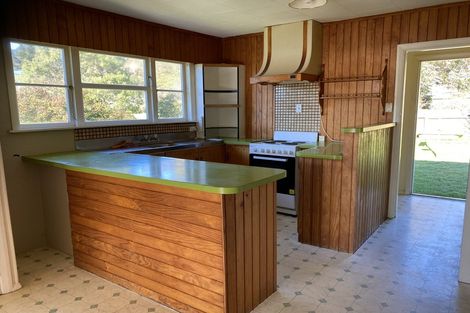 Photo of property in 33 Karaka Street, Wainuiomata, Lower Hutt, 5014