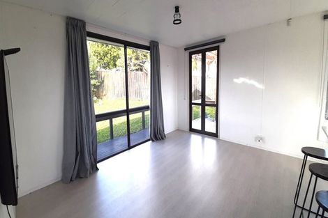 Photo of property in 16 Maywood Crescent, Glen Eden, Auckland, 0602