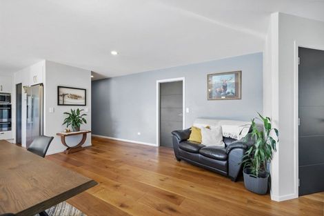 Photo of property in 6 Summerfield Way, Parahaki, Whangarei, 0112