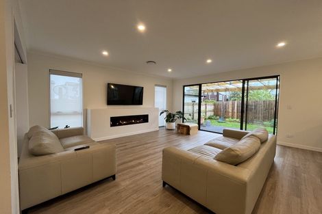 Photo of property in 13a Graeme Avenue, Mangere East, Auckland, 2024