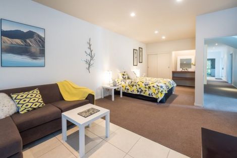 Photo of property in 2 Marina View, Waikawa, Picton, 7281