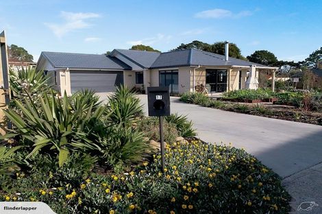 Photo of property in 17 Kauri Drive, Waiuku, 2123