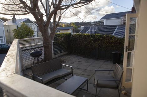 Photo of property in 77 Nairn Street, Mount Cook, Wellington, 6011