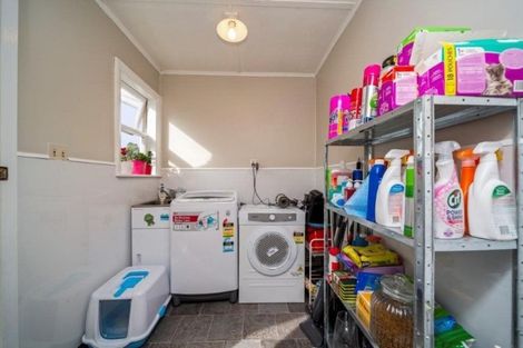 Photo of property in 170 South Road, Hawera, 4610