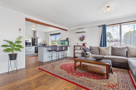 Photo of property in 1/15 Poinsettia Place, Henderson, Auckland, 0610