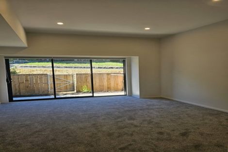 Photo of property in 11 Seymour Road, Sunnyvale, Auckland, 0612